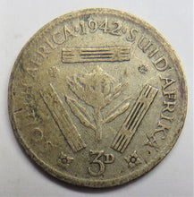 Load image into Gallery viewer, 1942 King George VI South Africa Silver Threepence Coin
