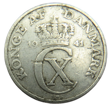 Load image into Gallery viewer, 1941 Denmark 5 Ore Coin
