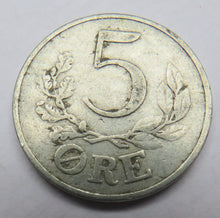 Load image into Gallery viewer, 1941 Denmark 5 Ore Coin
