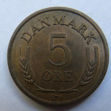 Load image into Gallery viewer, 1963 Denmark 5 Ore Coin
