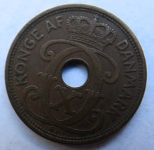 Load image into Gallery viewer, 1927 Denmark 2 Ore Coin
