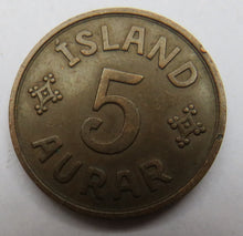 Load image into Gallery viewer, 1940 Iceland 5 Aurar Coin
