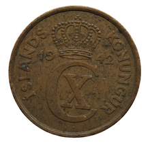 Load image into Gallery viewer, 1942 Iceland 5 Aurar Coin
