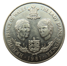 Load image into Gallery viewer, 1981 Bailiwick Of Guernsey 25 Pence / Crown Coin - Charles &amp; Diana
