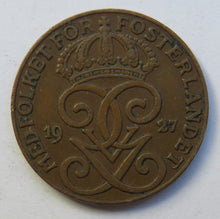 Load image into Gallery viewer, 1927 Sweden 2 Ore Coin
