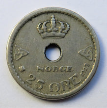 Load image into Gallery viewer, 1927 Norway 25 Ore Coin
