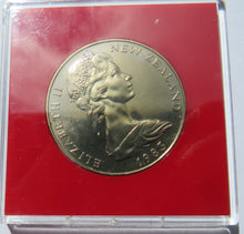 Load image into Gallery viewer, 1983 New Zealand $1 One Dollar Cased Coin
