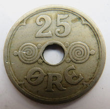 Load image into Gallery viewer, 1924 Denmark 25 Ore Coin
